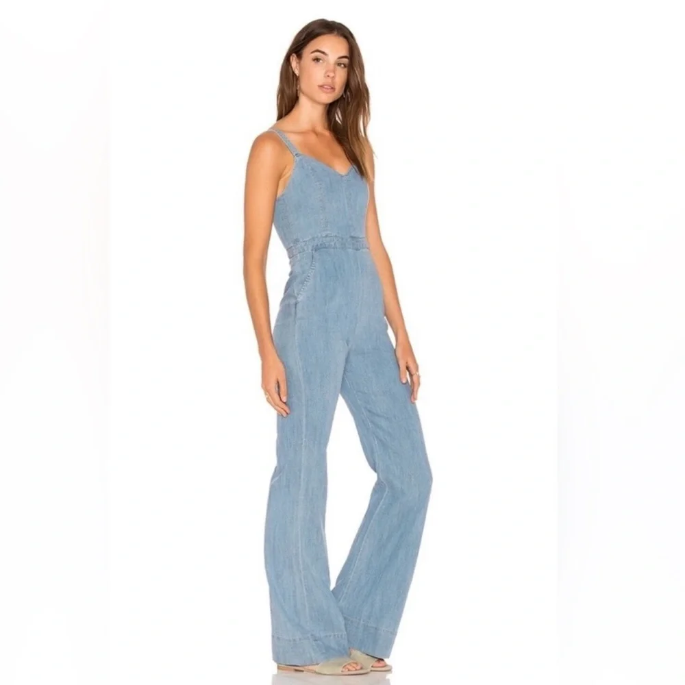 Alice + Olivia Linen Cristal Wide Leg Jumpsuit in Light Chambry - Picture 1 of 16